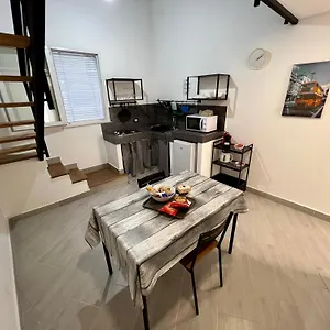 Hub Apartment